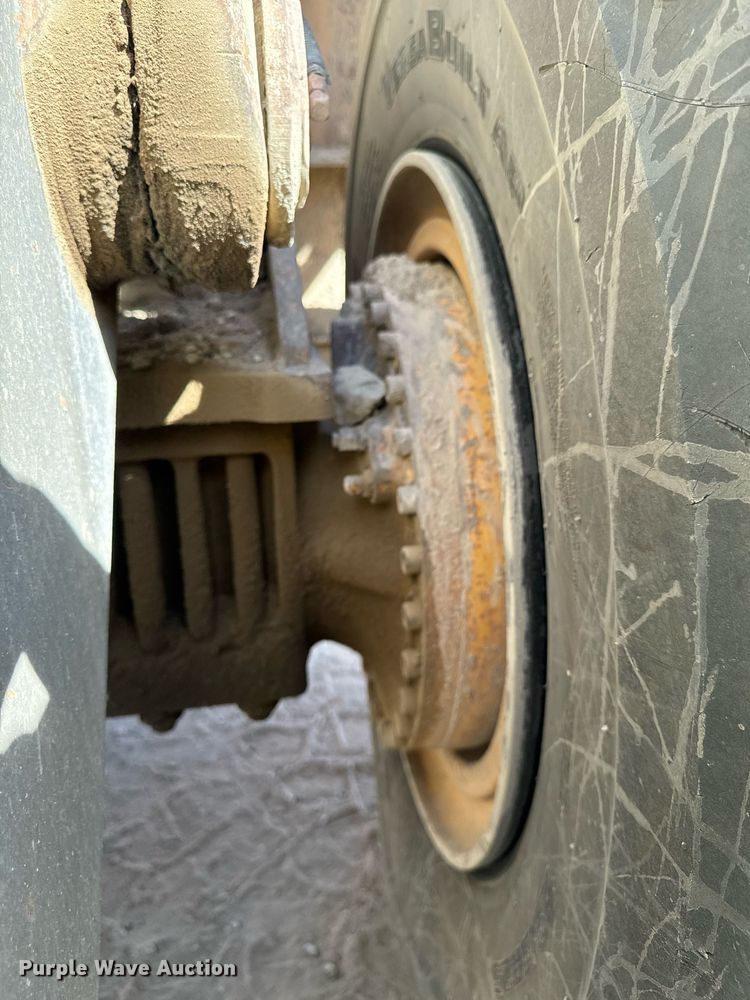 image for item DW2311 1999 Volvo L220D wheel loader