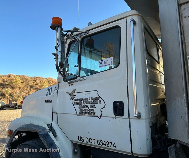 image for item DW2312 2000 Freightliner FL112 dump truck