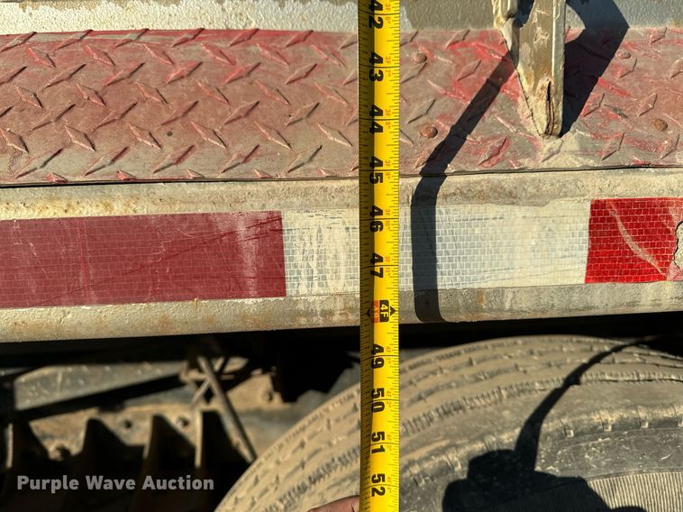 image for item DW2312 2000 Freightliner FL112 dump truck