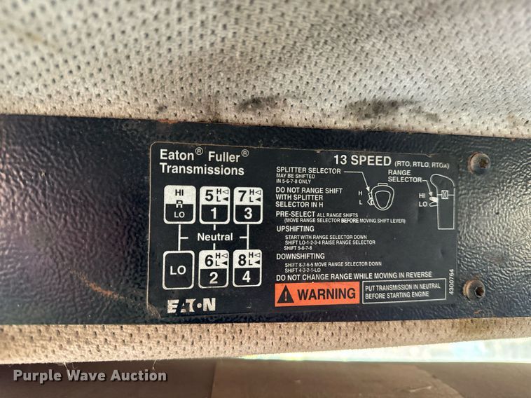 image for item DW2312 2000 Freightliner FL112 dump truck