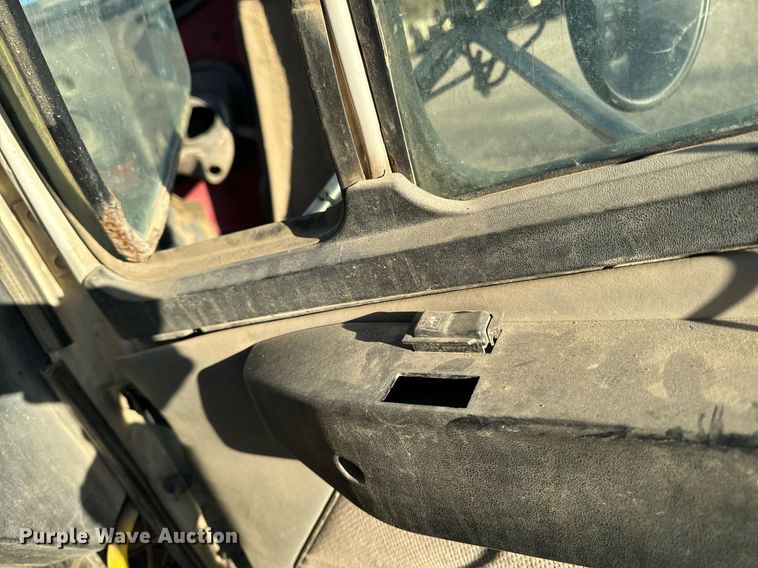 image for item DW2312 2000 Freightliner FL112 dump truck