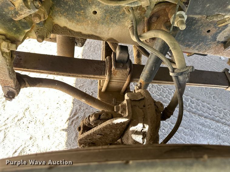 image for item DW2313 1998 Ford AT9513 semi truck