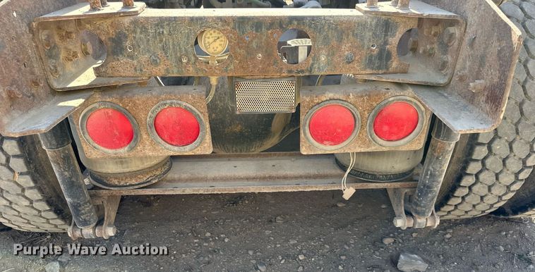 image for item DW2313 1998 Ford AT9513 semi truck