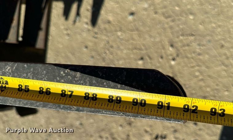 image for item DW2317 2000 International 4900  dump truck