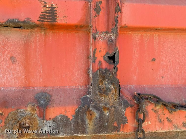 image for item DW2317 2000 International 4900  dump truck