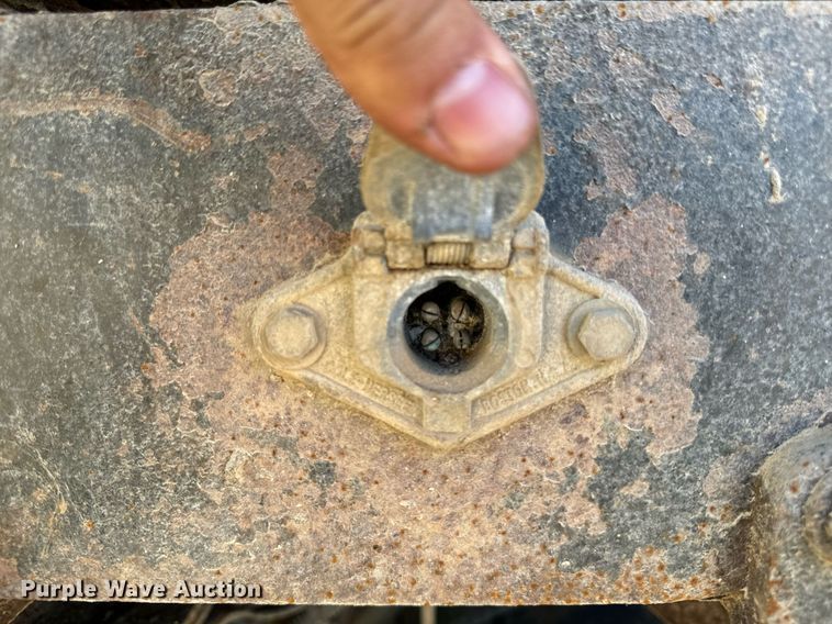 image for item DW2317 2000 International 4900  dump truck