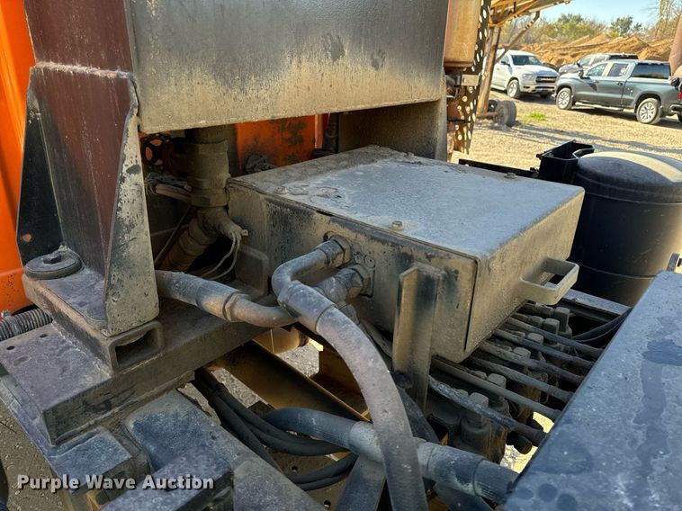 image for item DW2317 2000 International 4900  dump truck