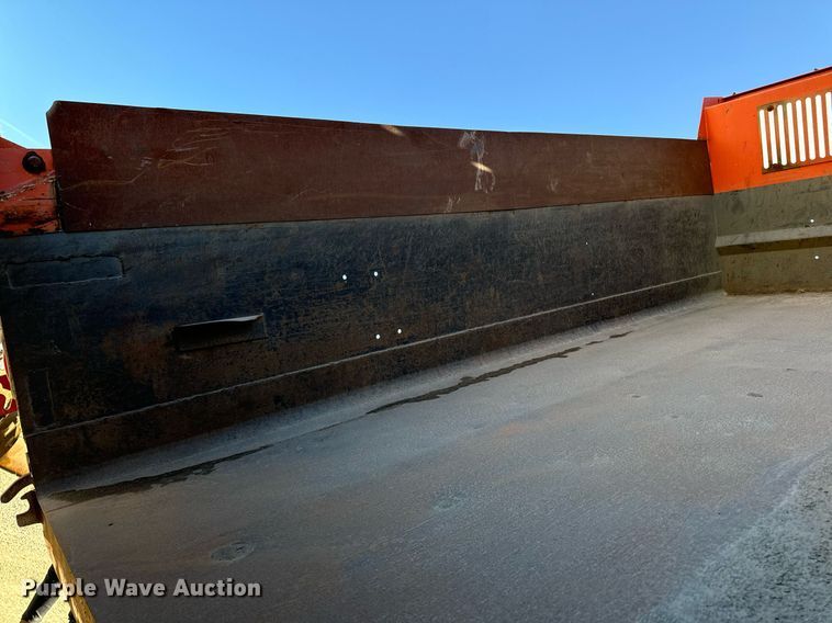 image for item DW2317 2000 International 4900  dump truck