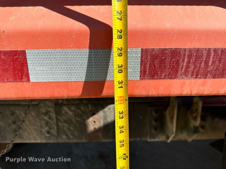 image for item DW2317 2000 International 4900  dump truck