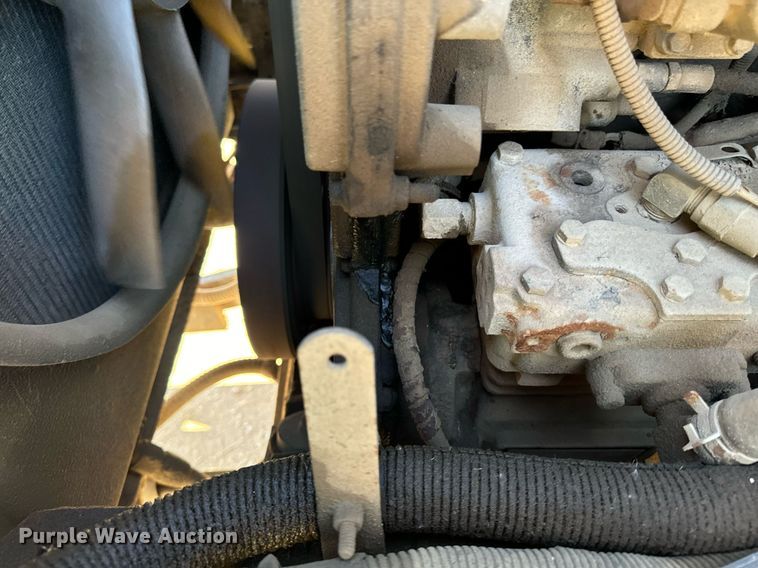 image for item DW2317 2000 International 4900  dump truck