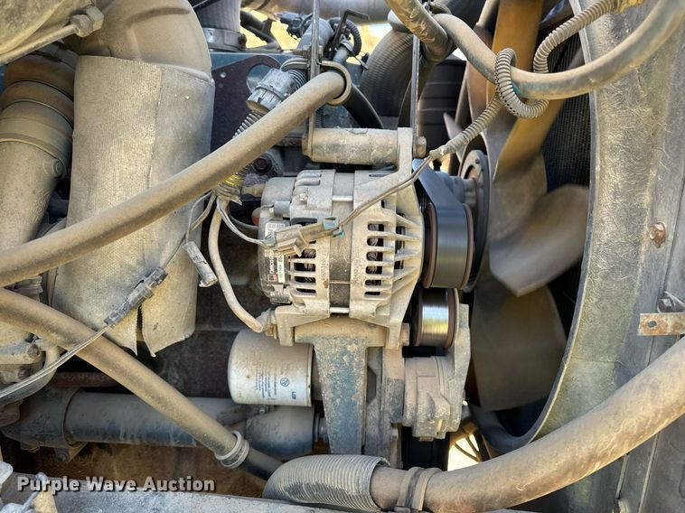 image for item DW2317 2000 International 4900  dump truck