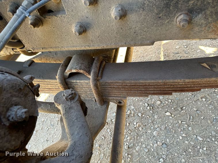 image for item DW2317 2000 International 4900  dump truck