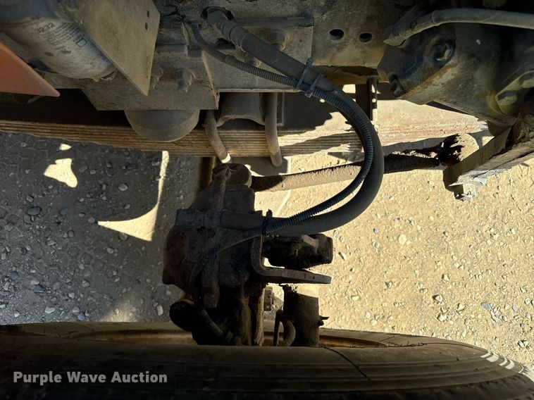 image for item DW2317 2000 International 4900  dump truck