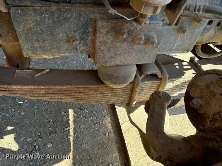 image for item DW2317 2000 International 4900  dump truck