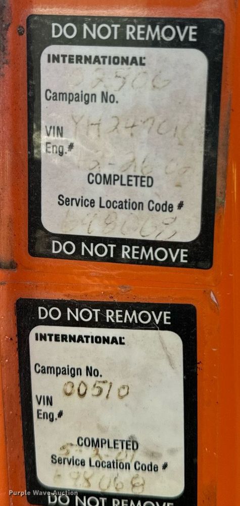 image for item DW2317 2000 International 4900  dump truck