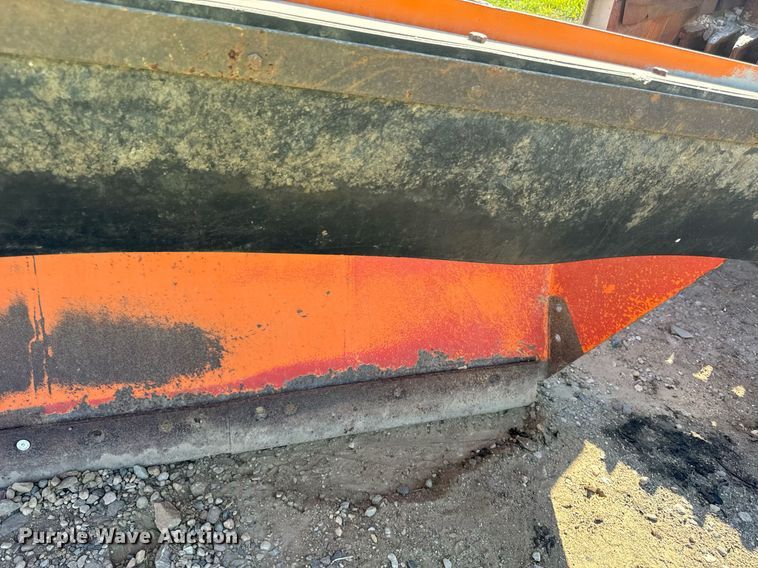 image for item DW2317 2000 International 4900  dump truck