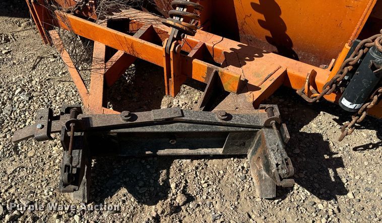 image for item DW2317 2000 International 4900  dump truck