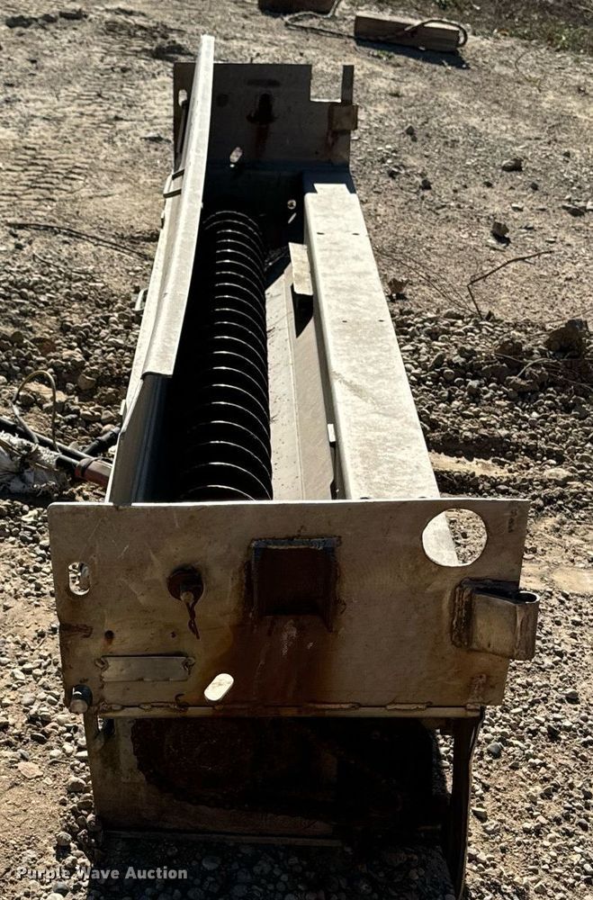 image for item DW2317 2000 International 4900  dump truck