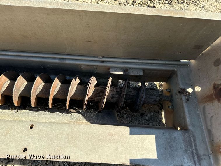 image for item DW2317 2000 International 4900  dump truck