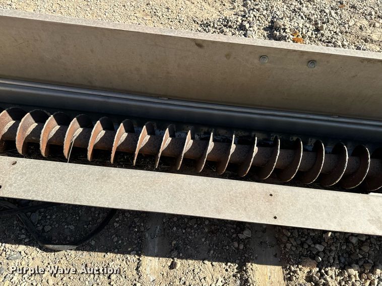 image for item DW2317 2000 International 4900  dump truck