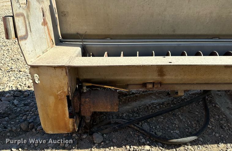 image for item DW2317 2000 International 4900  dump truck