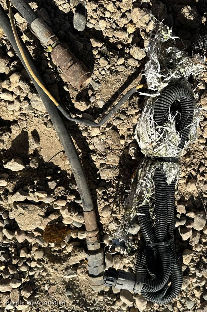 image for item DW2317 2000 International 4900  dump truck