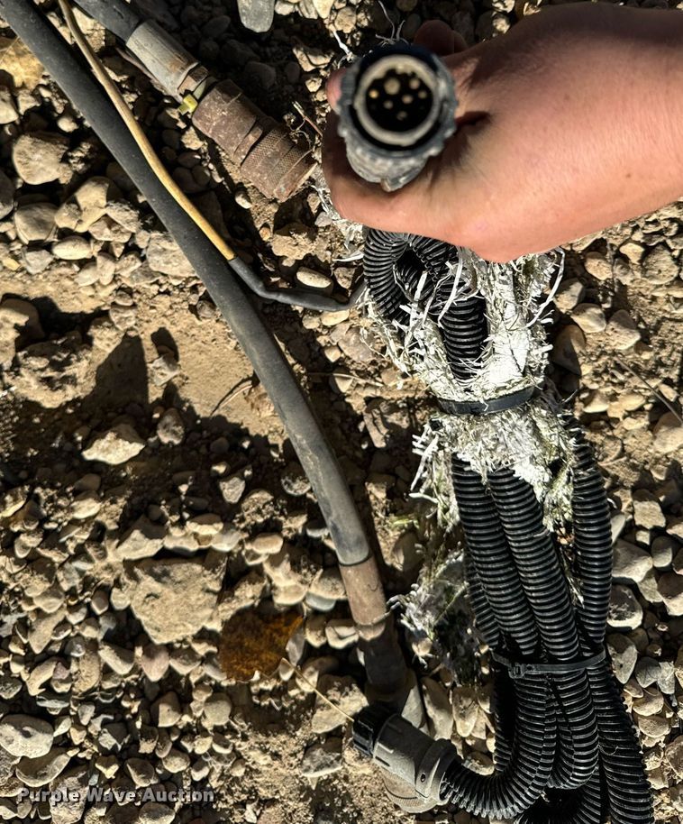 image for item DW2317 2000 International 4900  dump truck