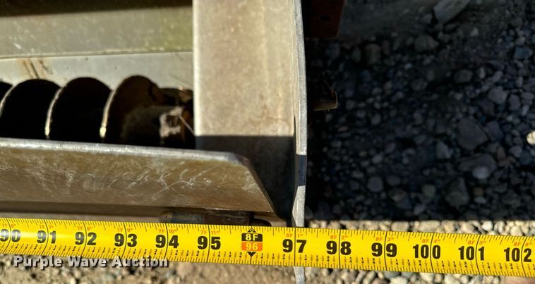 image for item DW2317 2000 International 4900  dump truck