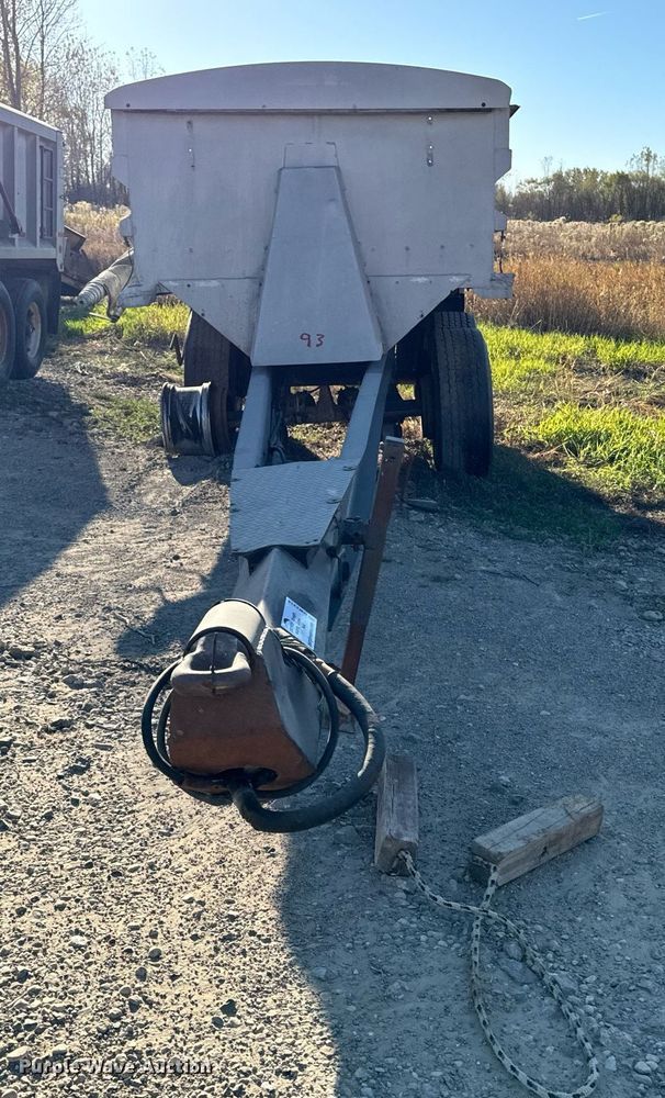 image for item DW2318 1979 Truckweld PTEVSC end dump pup trailer