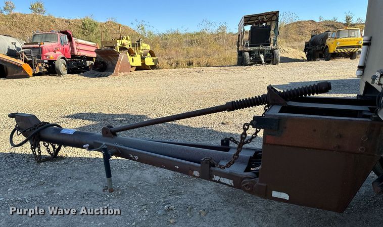 image for item DW2319 1984 East MFG end dump pup trailer