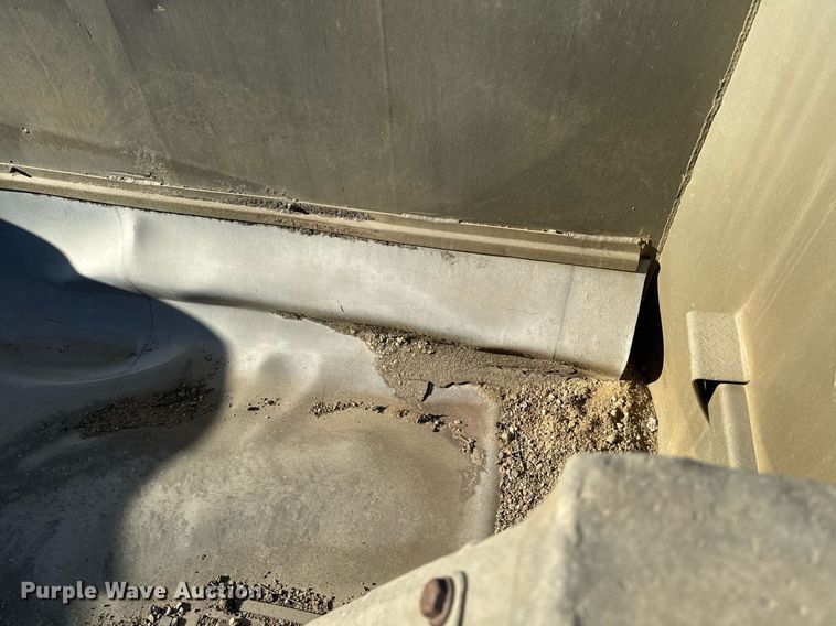 image for item DW2319 1984 East MFG end dump pup trailer