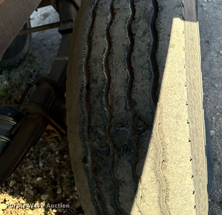 image for item DW2319 1984 East MFG end dump pup trailer