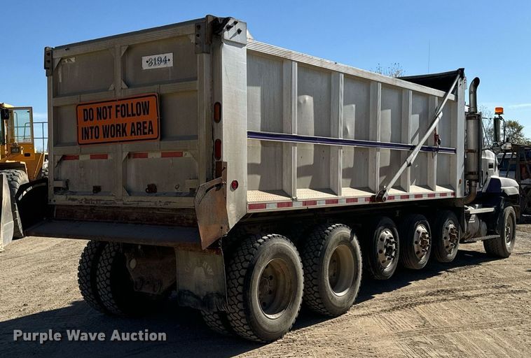 image for item DW2320 1994 Mack CL713 Granite Series dump truck