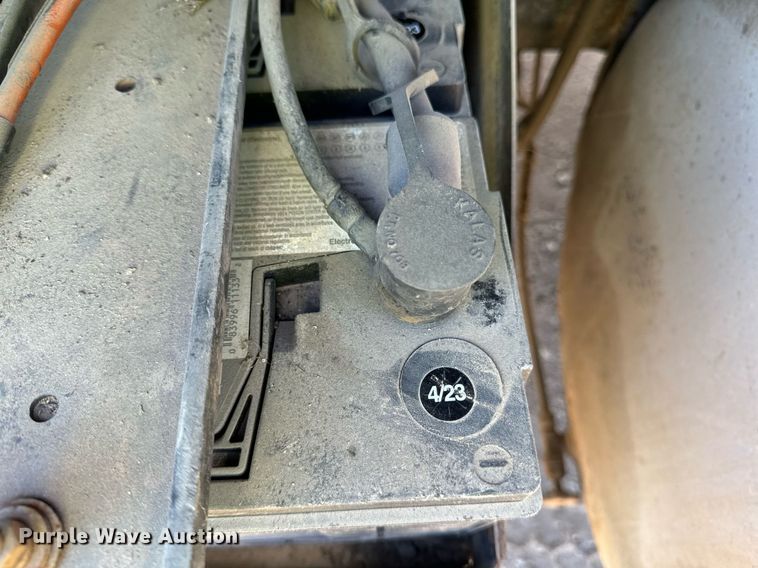 image for item DW2320 1994 Mack CL713 Granite Series dump truck