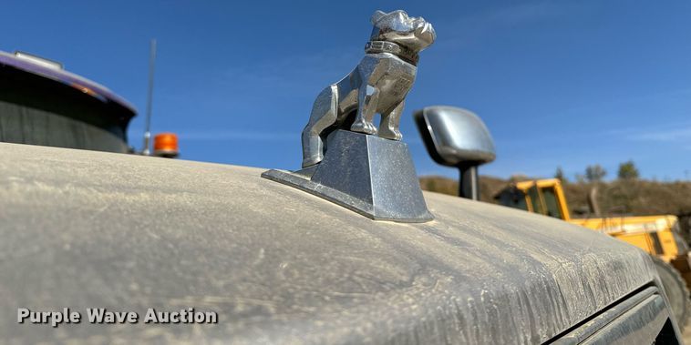 image for item DW2320 1994 Mack CL713 Granite Series dump truck