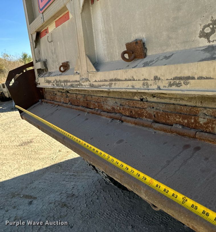 image for item DW2320 1994 Mack CL713 Granite Series dump truck