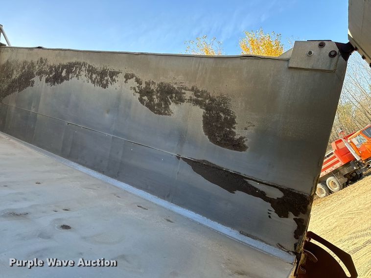 image for item DW2320 1994 Mack CL713 Granite Series dump truck