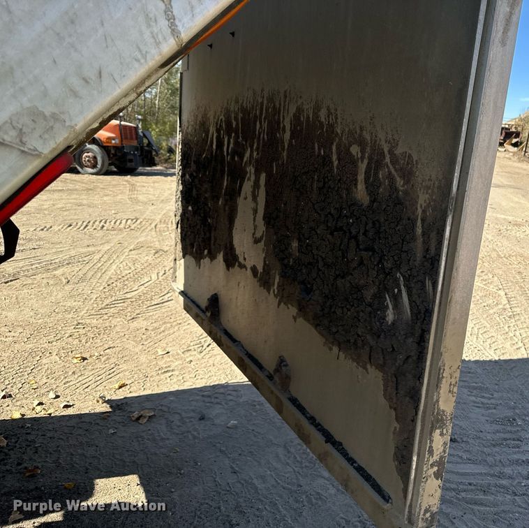 image for item DW2320 1994 Mack CL713 Granite Series dump truck