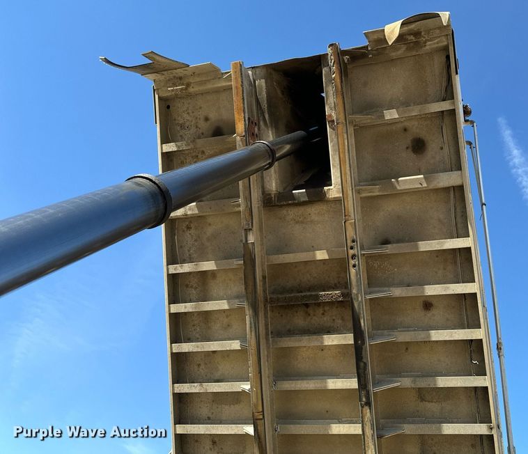 image for item DW2320 1994 Mack CL713 Granite Series dump truck