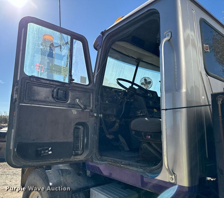 image for item DW2320 1994 Mack CL713 Granite Series dump truck