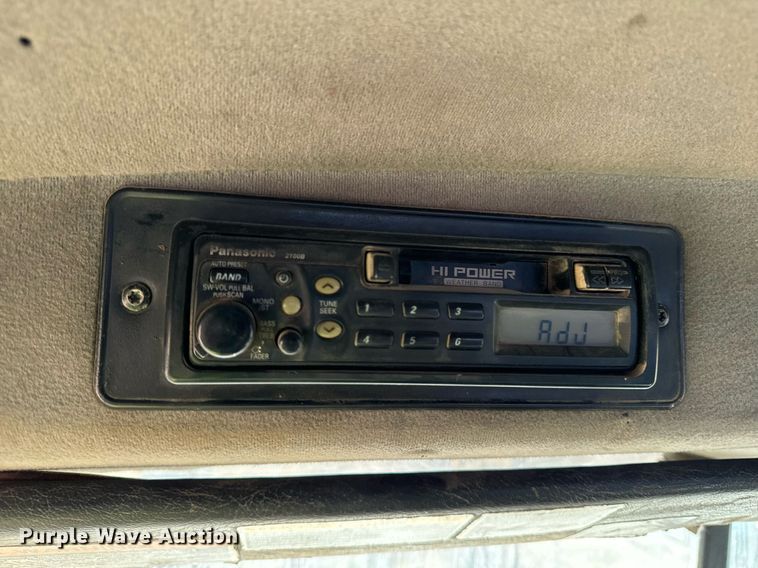 image for item DW2320 1994 Mack CL713 Granite Series dump truck