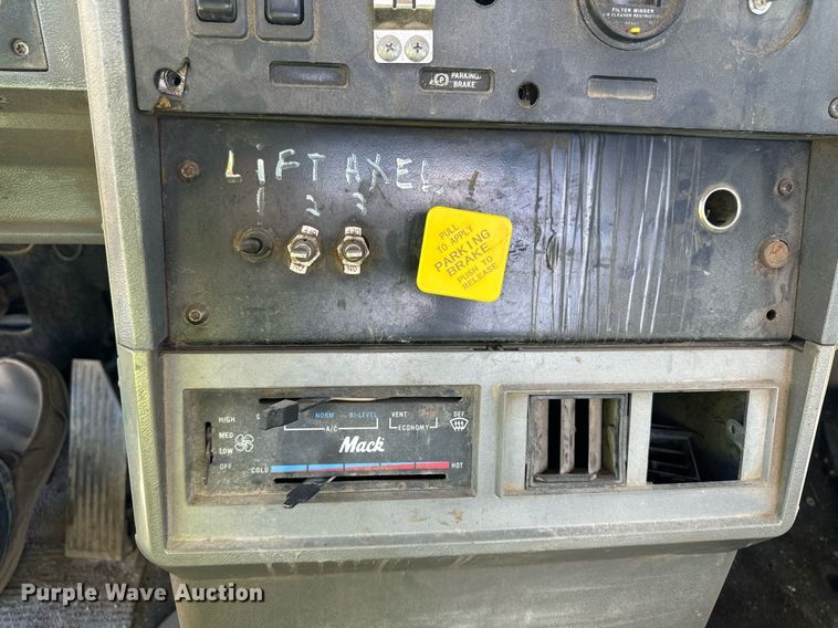 image for item DW2320 1994 Mack CL713 Granite Series dump truck