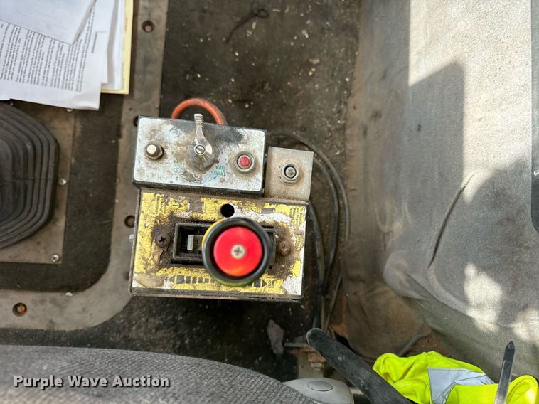 image for item DW2320 1994 Mack CL713 Granite Series dump truck