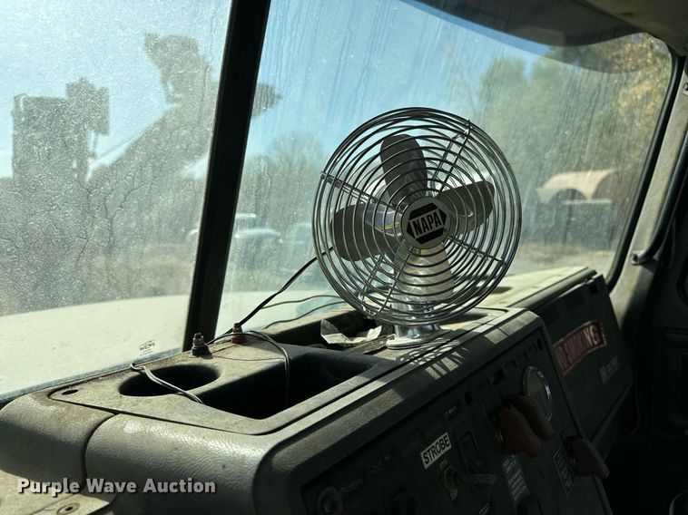 image for item DW2320 1994 Mack CL713 Granite Series dump truck