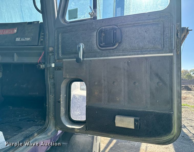 image for item DW2320 1994 Mack CL713 Granite Series dump truck