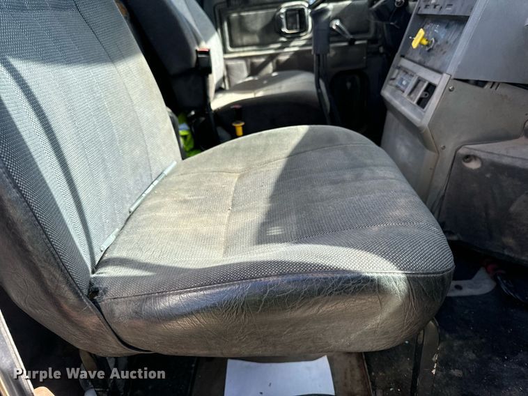 image for item DW2320 1994 Mack CL713 Granite Series dump truck