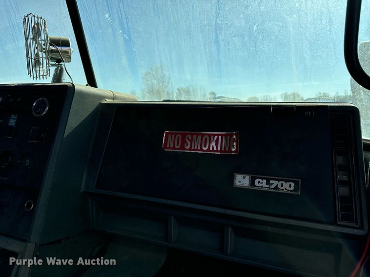 image for item DW2320 1994 Mack CL713 Granite Series dump truck