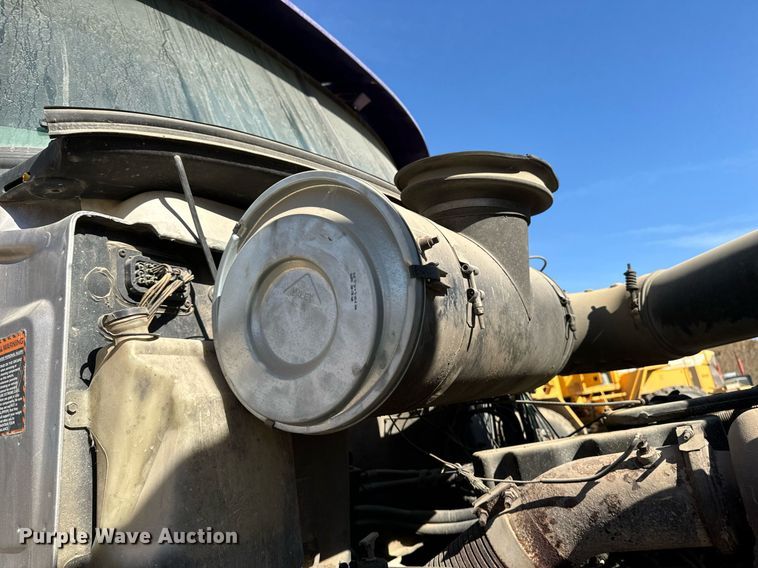 image for item DW2320 1994 Mack CL713 Granite Series dump truck