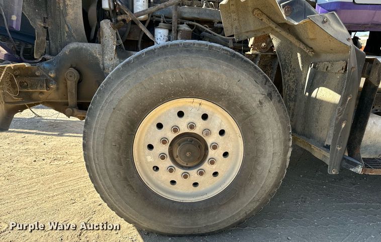 image for item DW2320 1994 Mack CL713 Granite Series dump truck