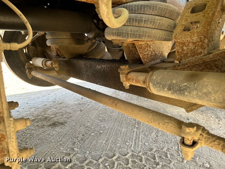 image for item DW2320 1994 Mack CL713 Granite Series dump truck